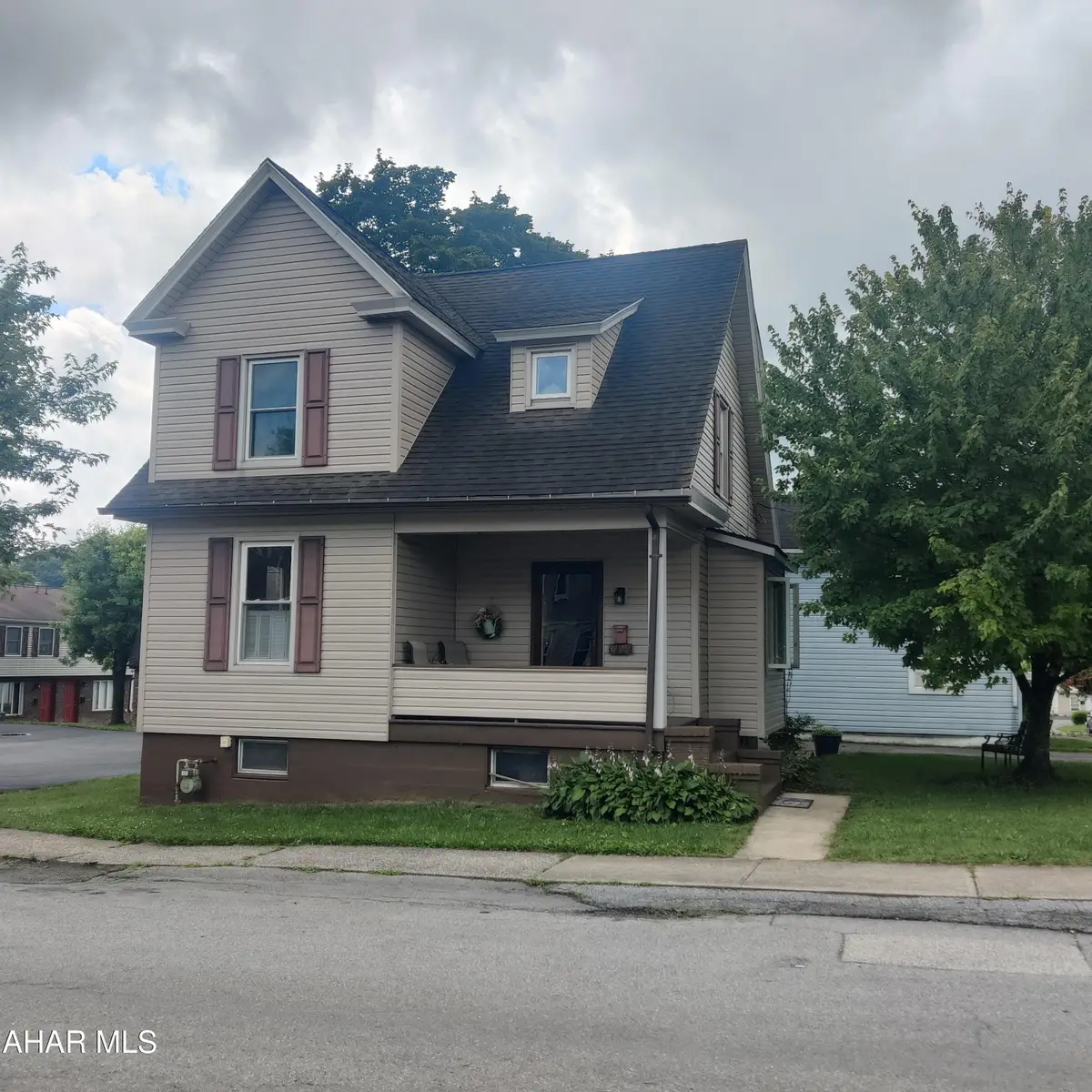 902 Church Street, Hollidaysburg, PA 16648 - #1