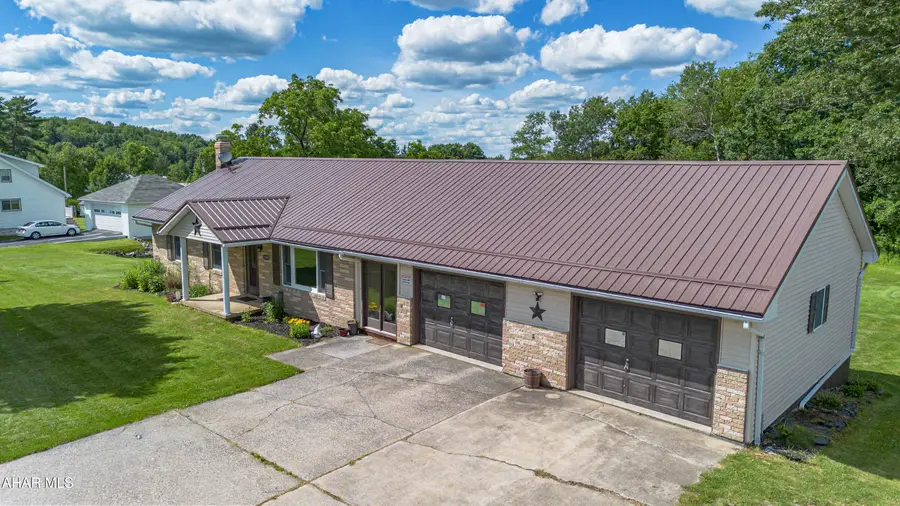 1040 Skyline Drive, Blandburg, PA 16619 - #2
