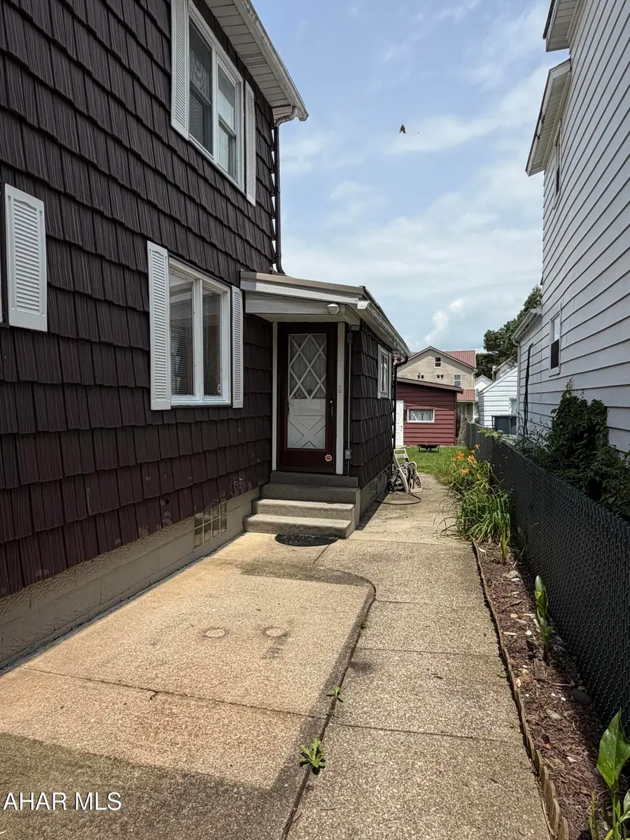 918 Sonman Avenue, Portage, PA 15946 - #3