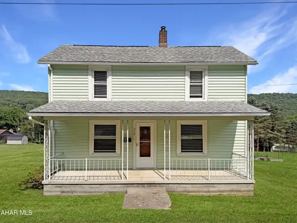 318 Sterling Avenue, Nanty-Glo, PA 15943