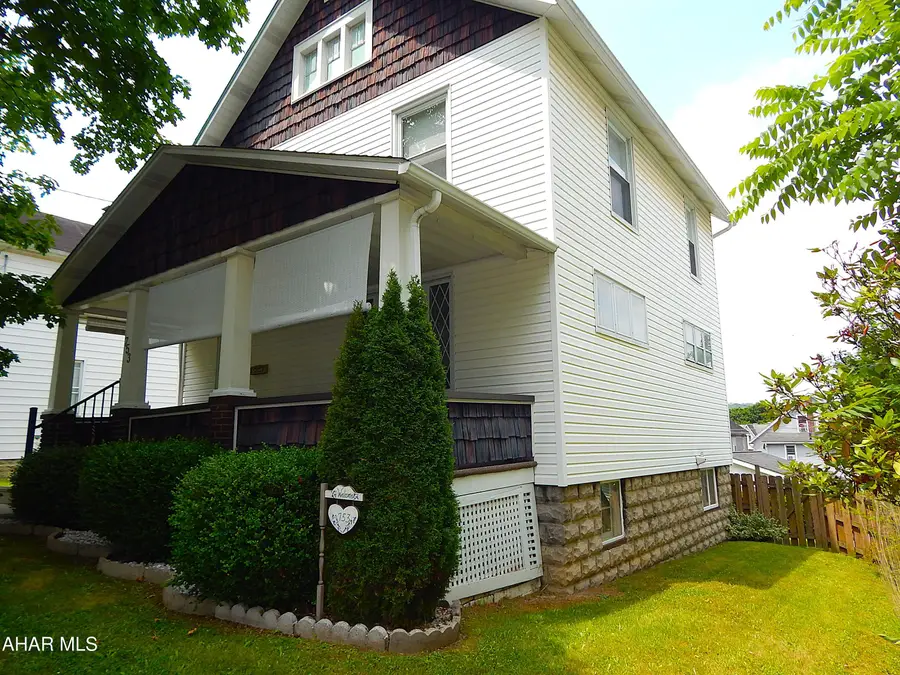 753 Linden Avenue, Johnstown, PA 15902 - #3