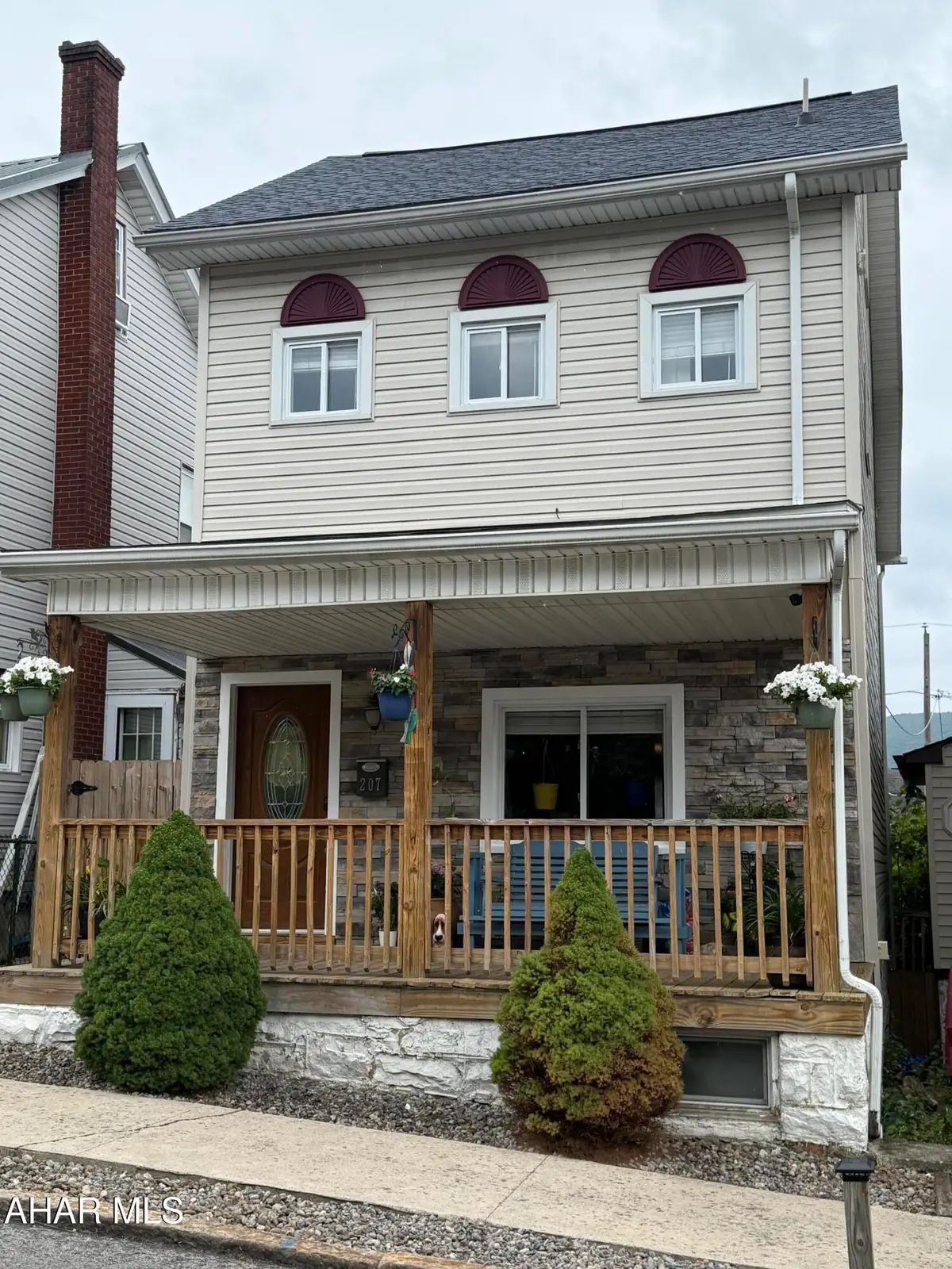 207 Howard Avenue, Altoona, PA 16601 - #1
