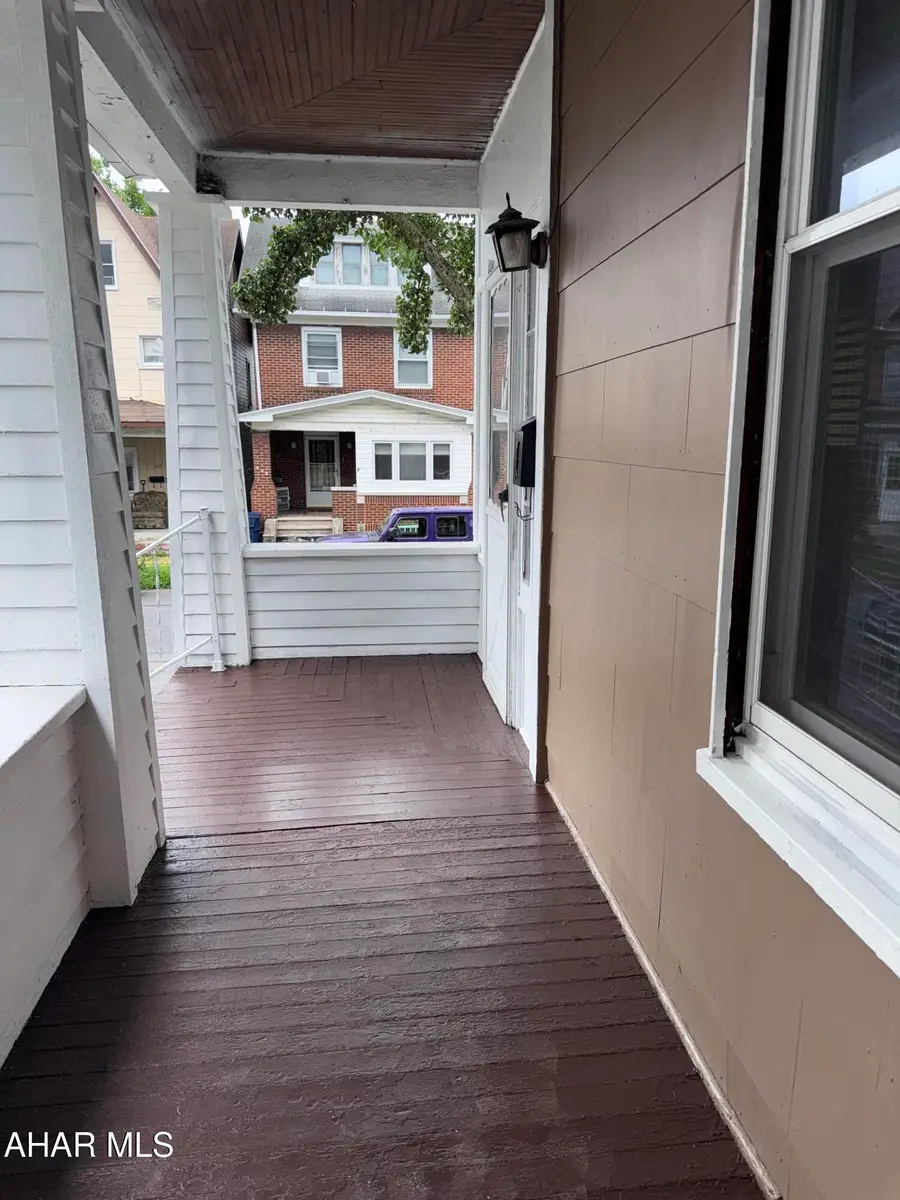 407 N 6th Avenue, Altoona, PA 16601 - #3