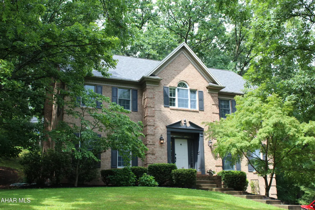 407 Woodlawn Terrace, Hollidaysburg, PA 16648 - #1
