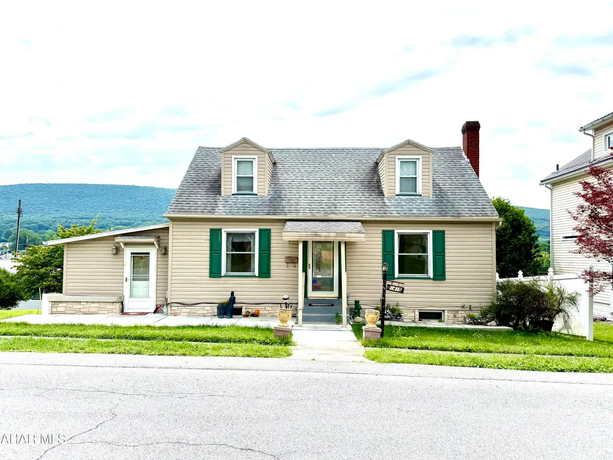 1415 Grant Avenue, Altoona, PA 16602 - #1