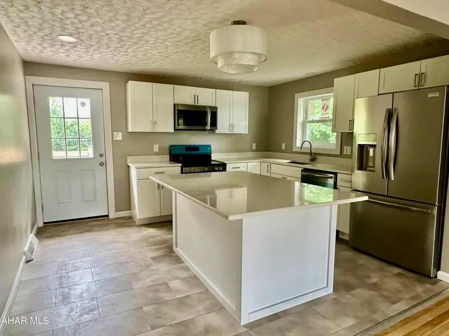555 51st Street, Altoona, PA 16602 - #2