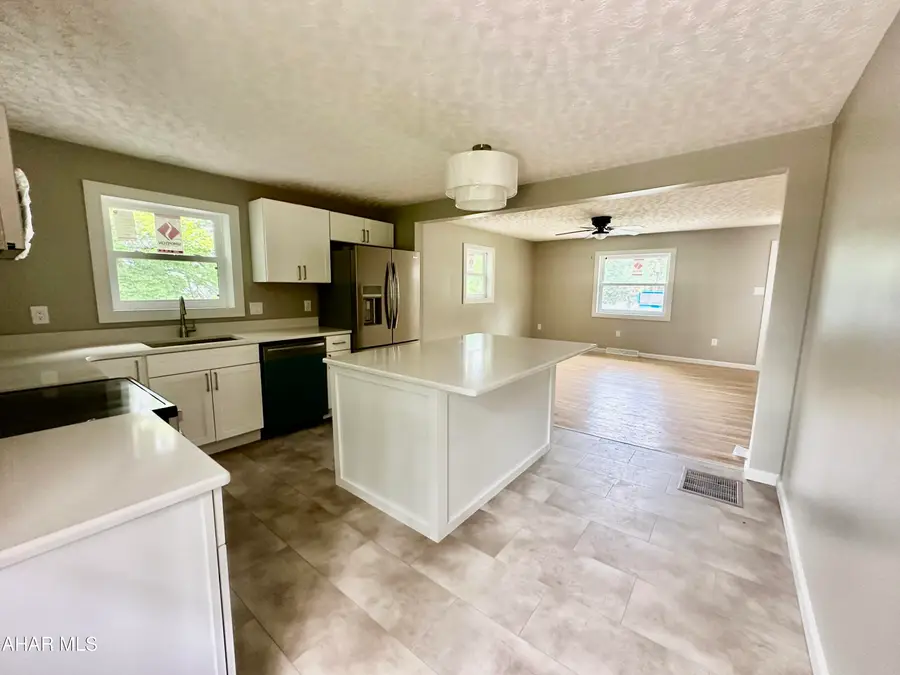 555 51st Street, Altoona, PA 16602 - #3
