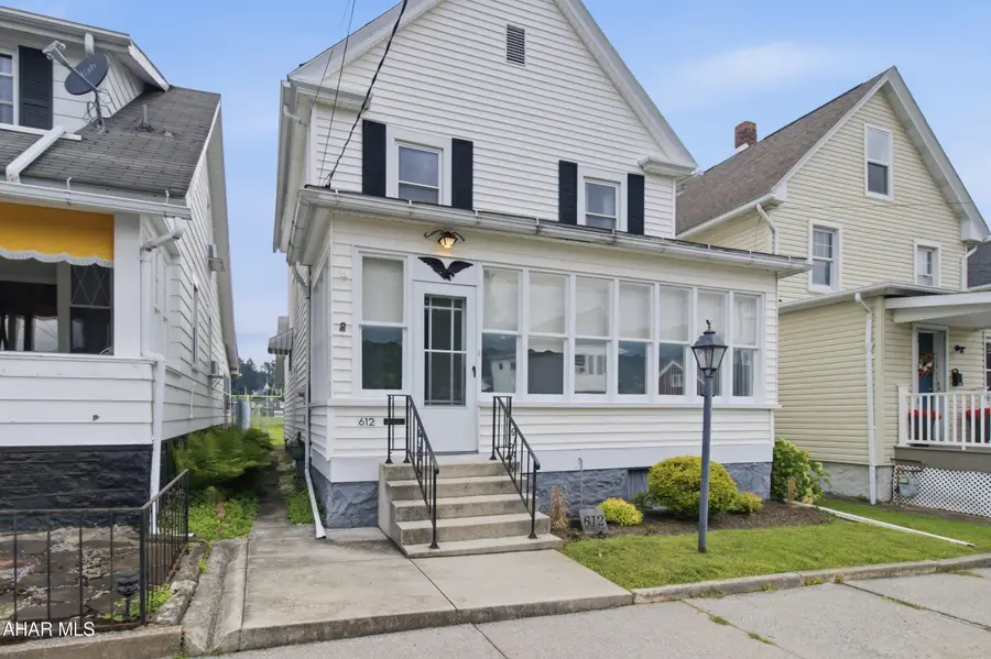 612 W 16th Street, Tyrone, PA 16686 - #2