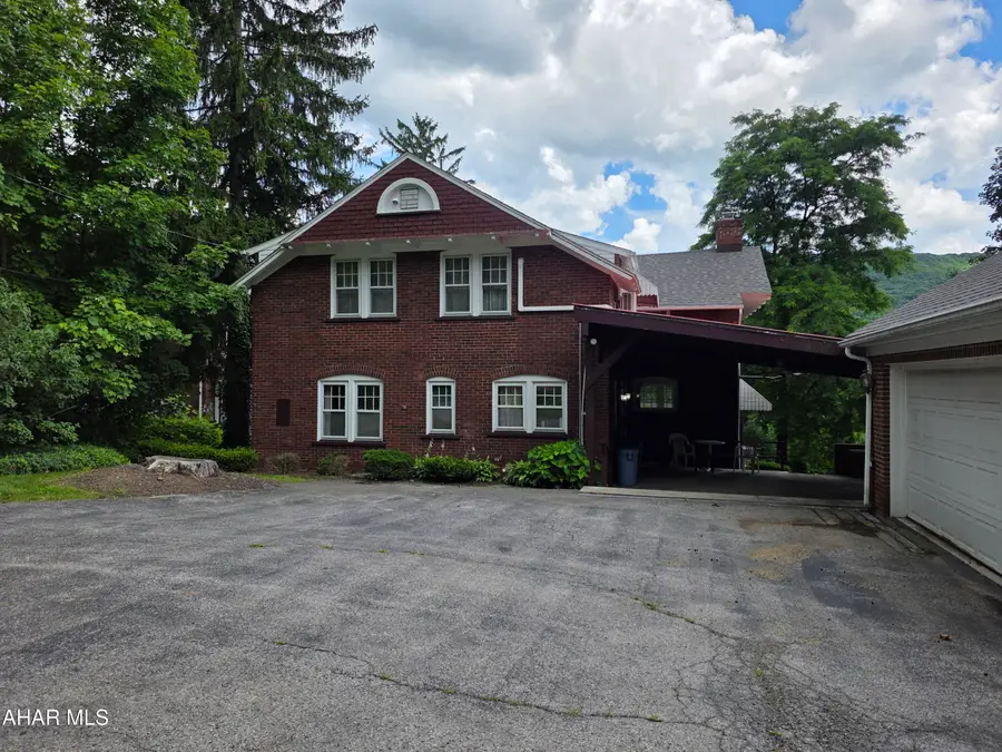 315 Washington Avenue, Tyrone, PA 16686 - #2