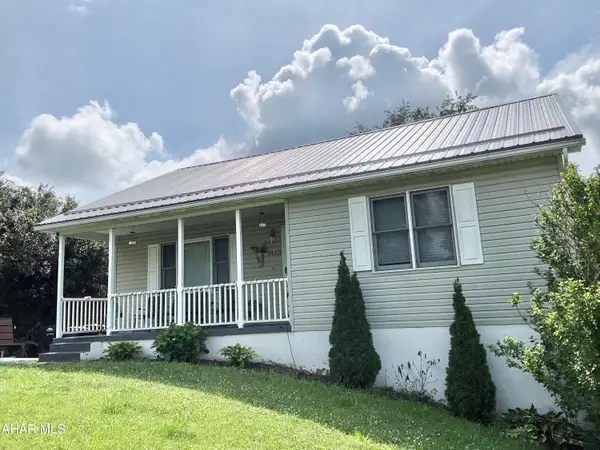 1420 N 7th Avenue, Altoona, PA 16601