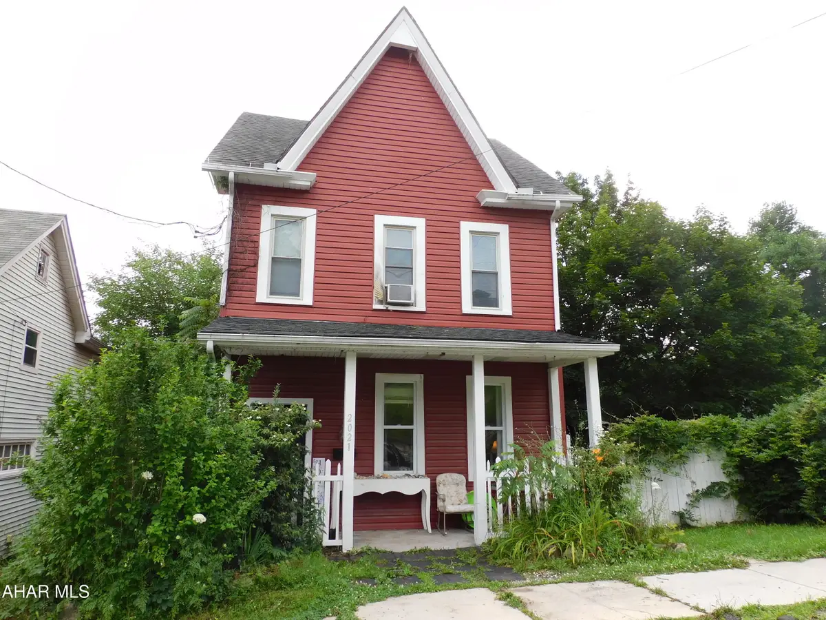 2021 Washington Avenue, Altoona, PA 16601 - #1