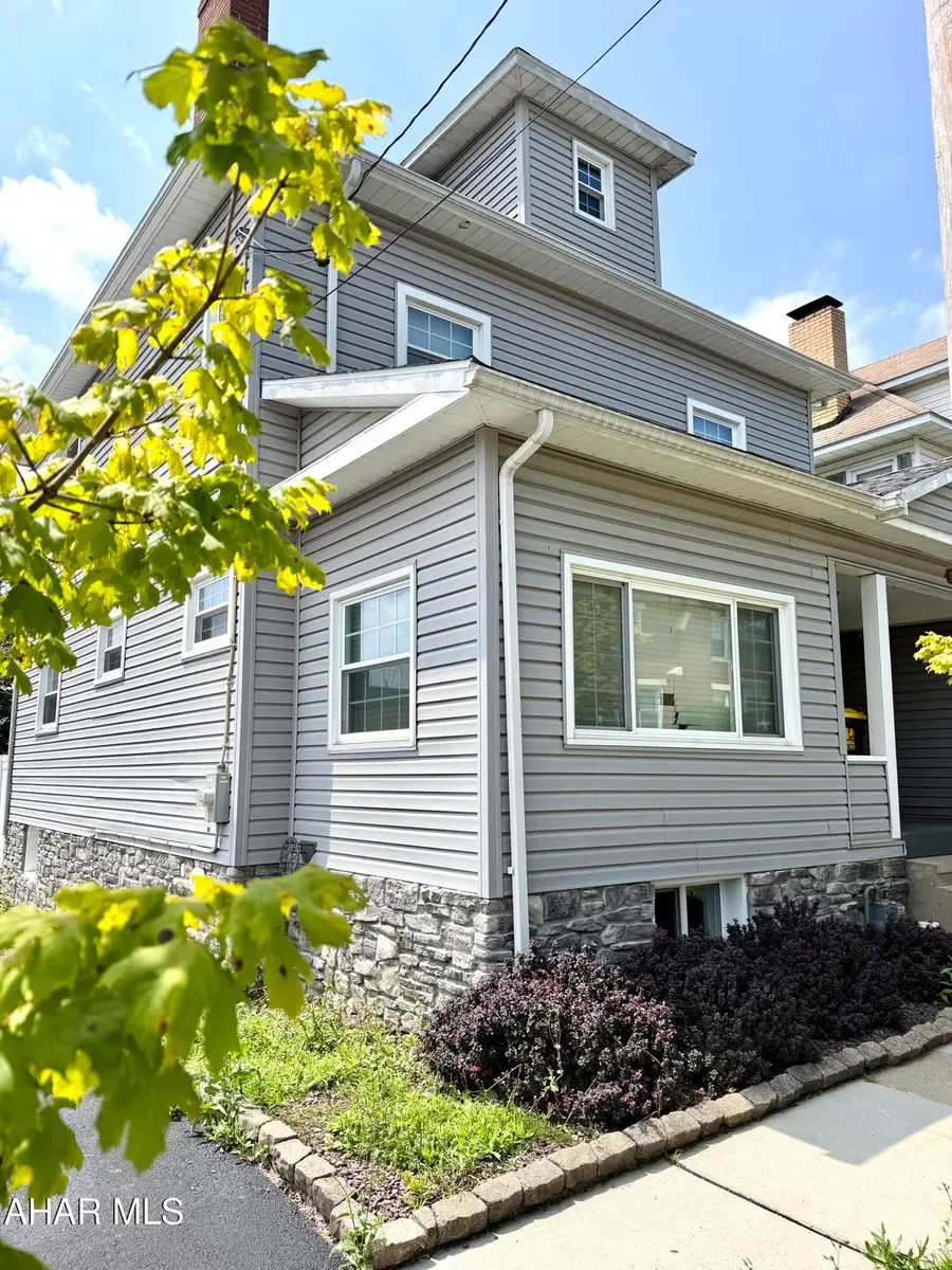 216 W Crawford Street, Ebensburg, PA 15931 - #2