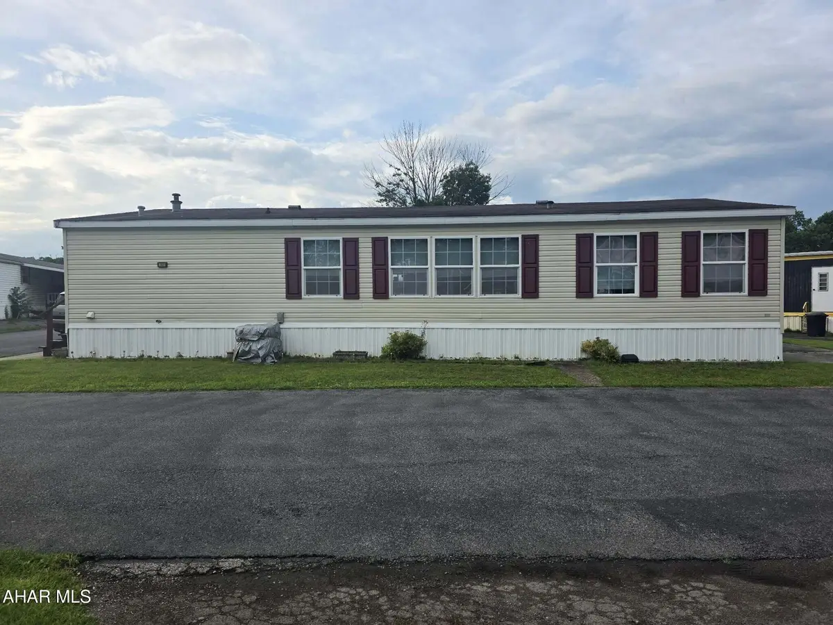 811 Short Drive, Altoona, PA 16601 - #1