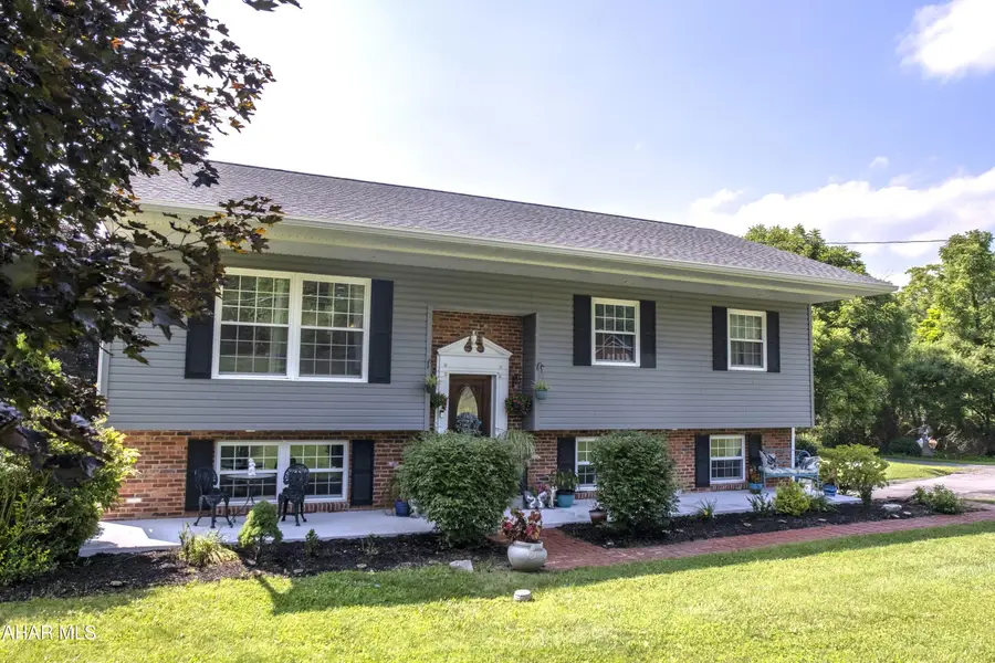 107 Axelle Street, Hollidaysburg, PA 16648 - #2
