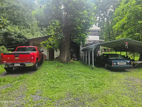 212 Benton Road, East Freedom, PA 16637