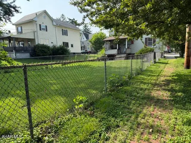 620 Blair Street, Hollidaysburg, PA 16648 - #3