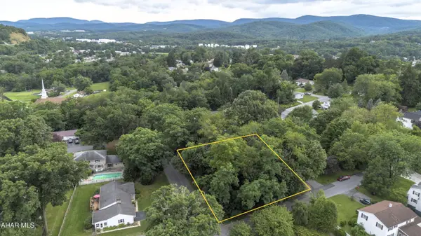 201-09 52nd Street, Altoona, PA 16602