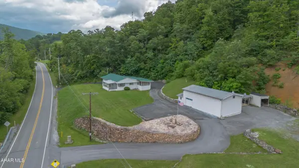 1814 Scotch Valley Road, Hollidaysburg, PA 16648