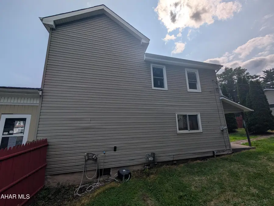 120 E Walnut Avenue, Altoona, PA 16601 - #3