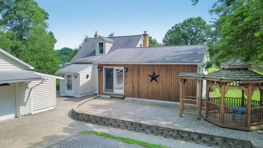 960 Pike Road, Mineral Point, PA 15942 - #2