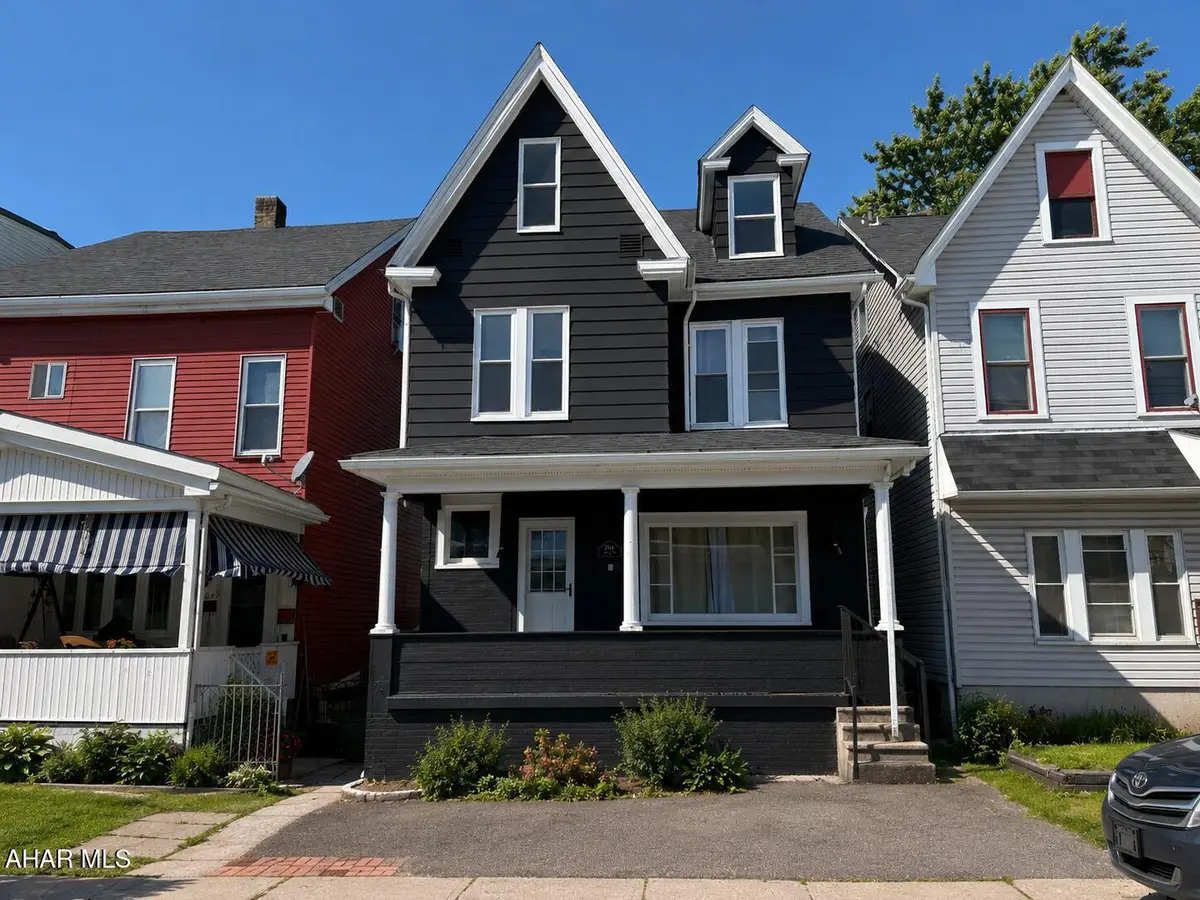 2204 5th Avenue, Altoona, PA 16602 - #1