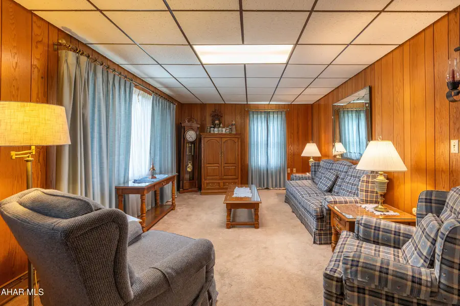 2231 2nd Avenue, Altoona, PA 16602 - #2