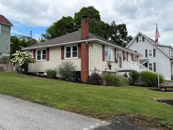 1303 Pine Street, Hollidaysburg, PA 16648