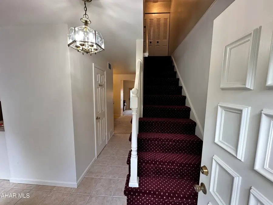 1122 Fairway Townhouse Lane, Hollidaysburg, PA 16648 - #2
