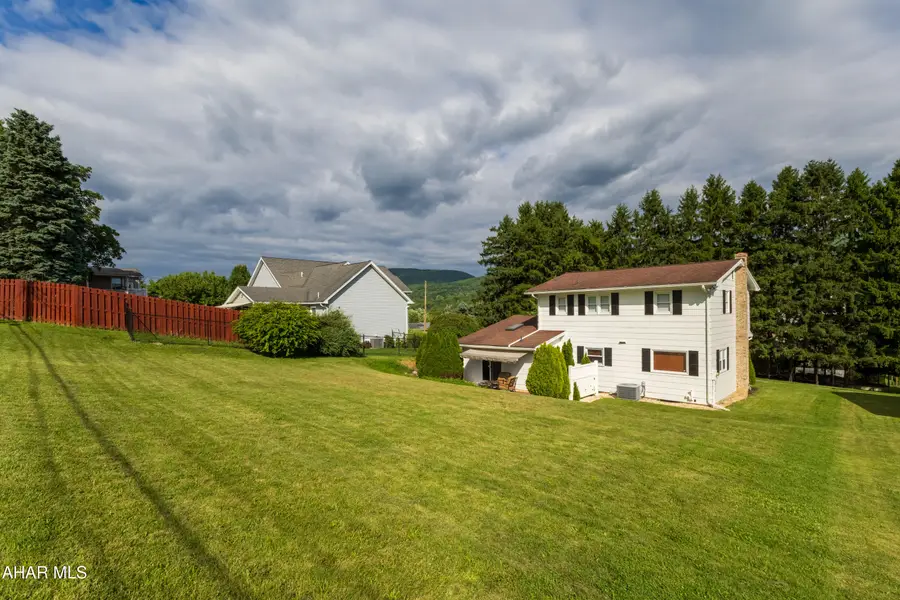 1222 Grant Avenue, Altoona, PA 16602 - #3