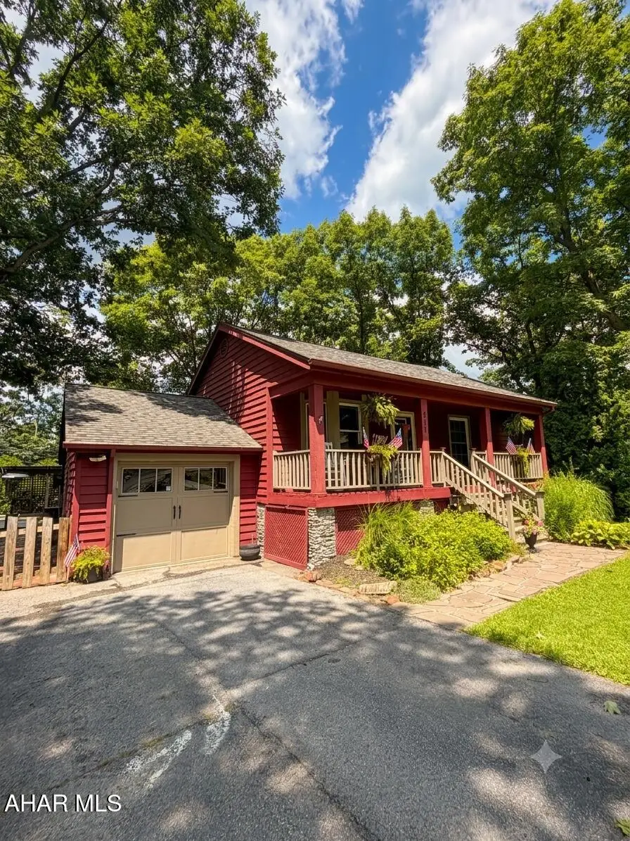 211 Winding Knoll Road, Altoona, PA 16601 - #1