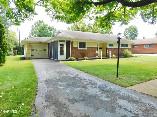 303 Washington Avenue, Hollidaysburg, PA 16648