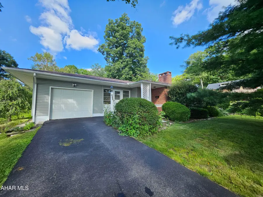 602 4th Street, Tyrone, PA 16686 - #2