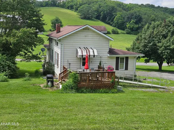 4729 E Loop Road, Hollidaysburg, PA 16648