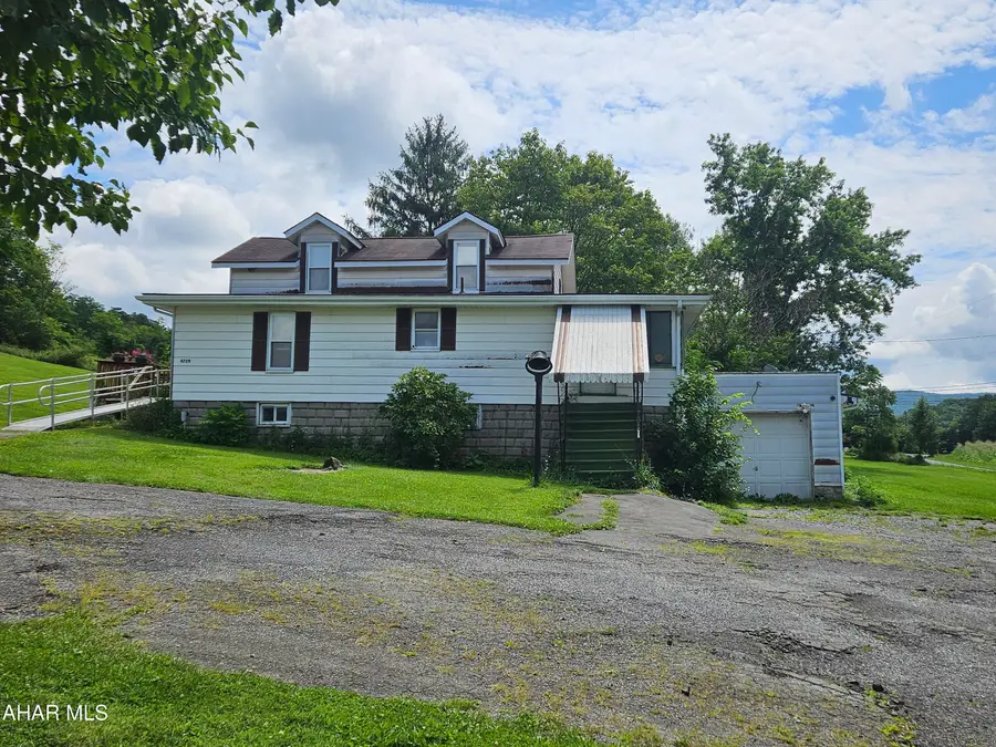4729 E Loop Road, Hollidaysburg, PA 16648 - #3