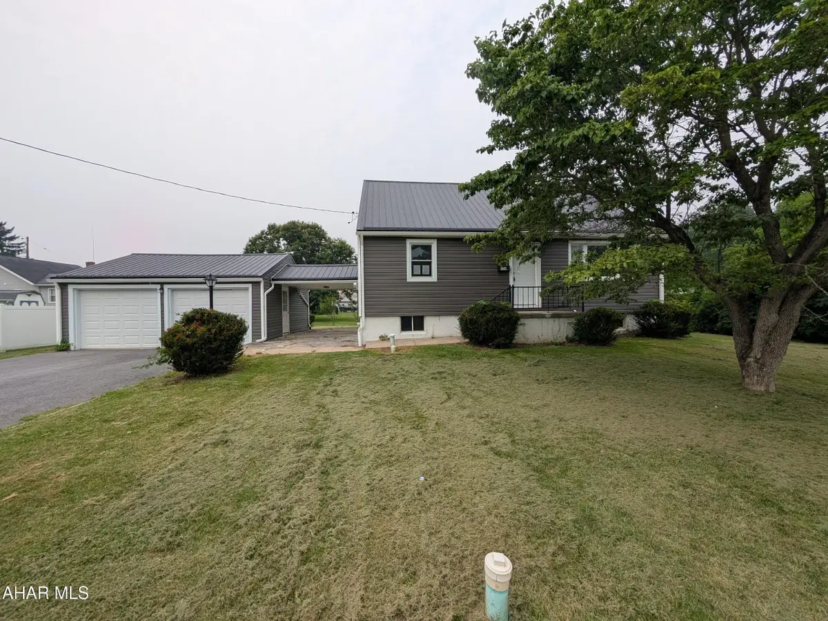 204 Justice Street, Hollidaysburg, PA 16648 - #1