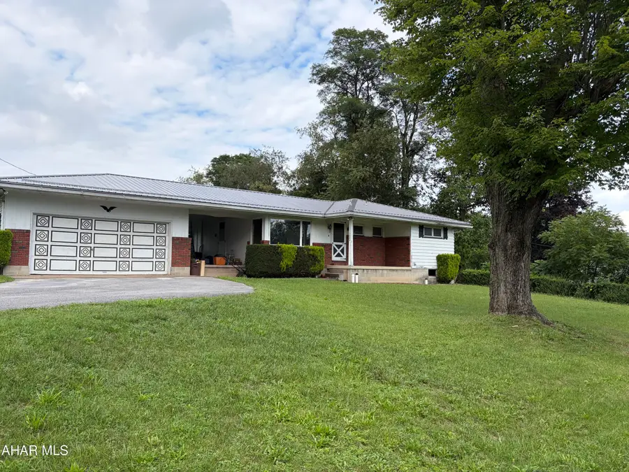 1000 Gibboney Drive, Duncansville, PA 16635 - #2