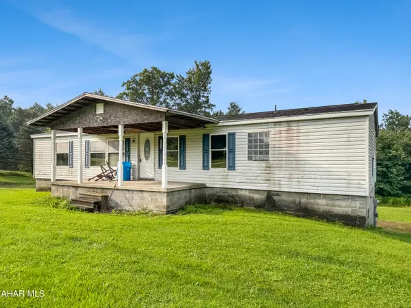 1879 Mineral Point Road, Mineral Point, PA 15942