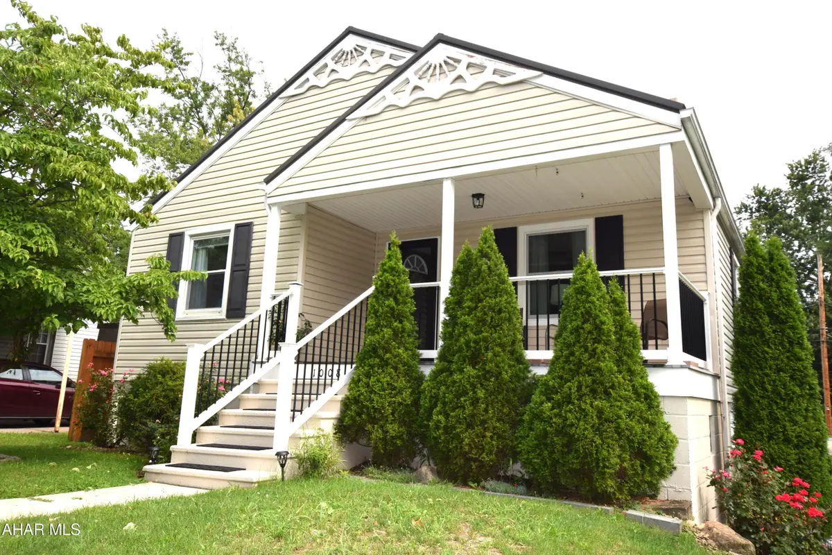 1008 Poplar Avenue, Hollidaysburg, PA 16648 - #1