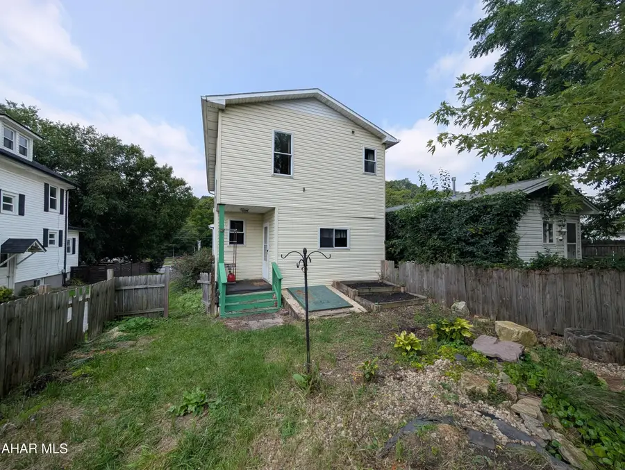 327 S Logan Boulevard, Altoona, PA 16602 - #3