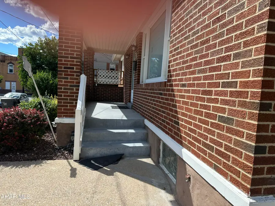 410 3rd Street, Altoona, PA 16602 - #2