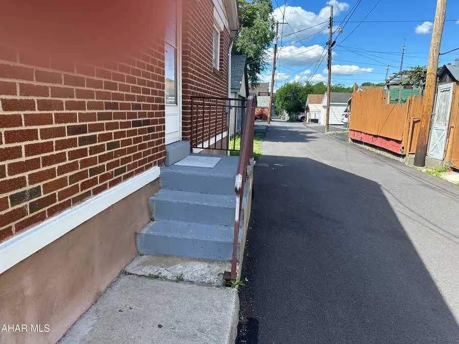 410 3rd Street, Altoona, PA 16602 - #3