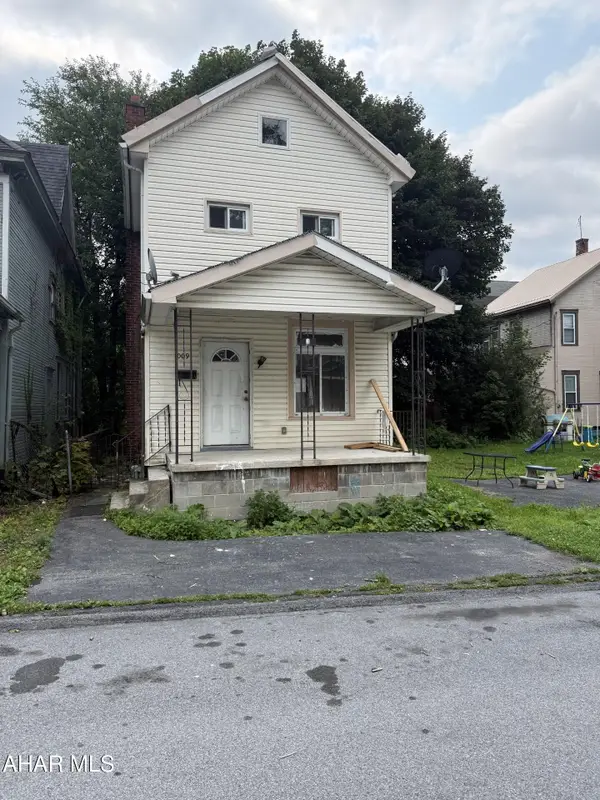 1009 19th Avenue, Altoona, PA 16601