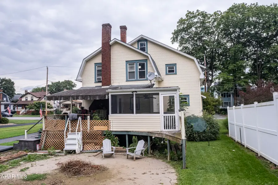 108 Wordsworth Avenue, Altoona, PA 16602 - #2