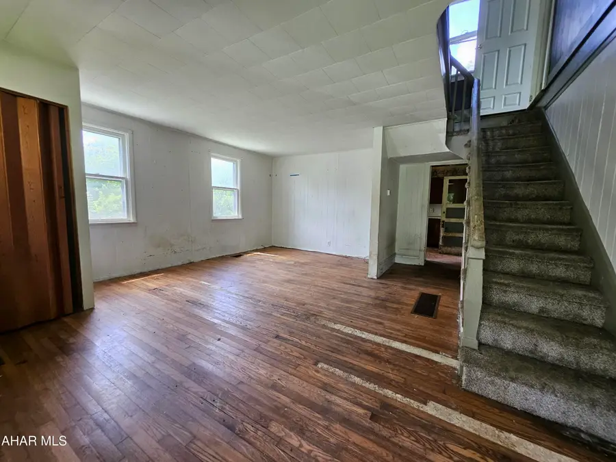 2057 Everett Road, East Freedom, PA 16637 - #3