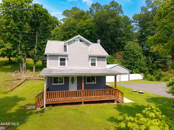 189 N Milk & Water Road, Everett, PA 15537