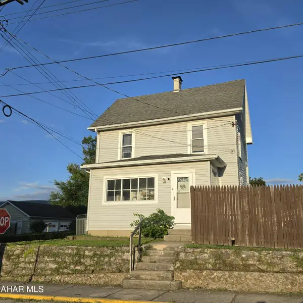 701 Sugar Street, Roaring Spring, PA 16673