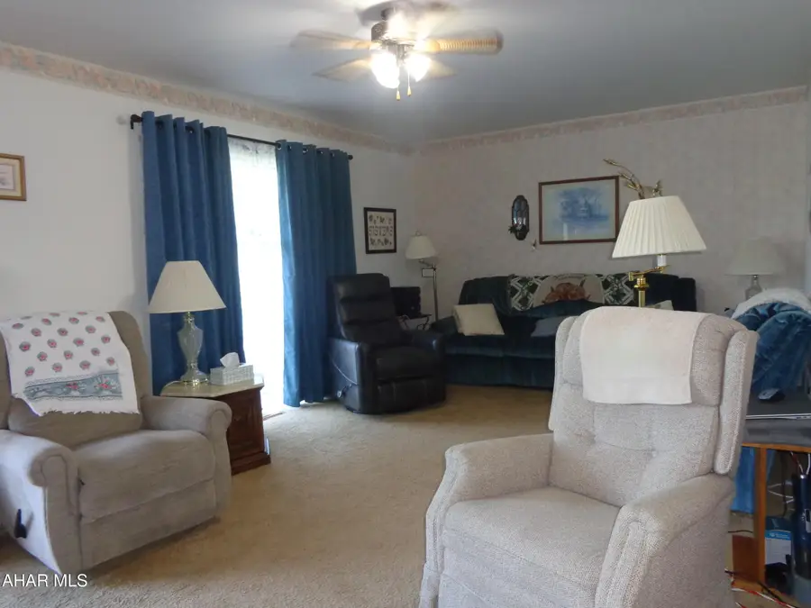 409 N Market Street, Martinsburg, PA 16662 - #3