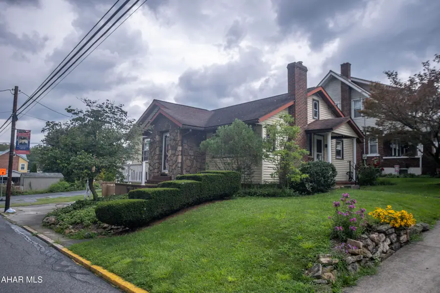 215 Spring Street, Williamsburg, PA 16693 - #3