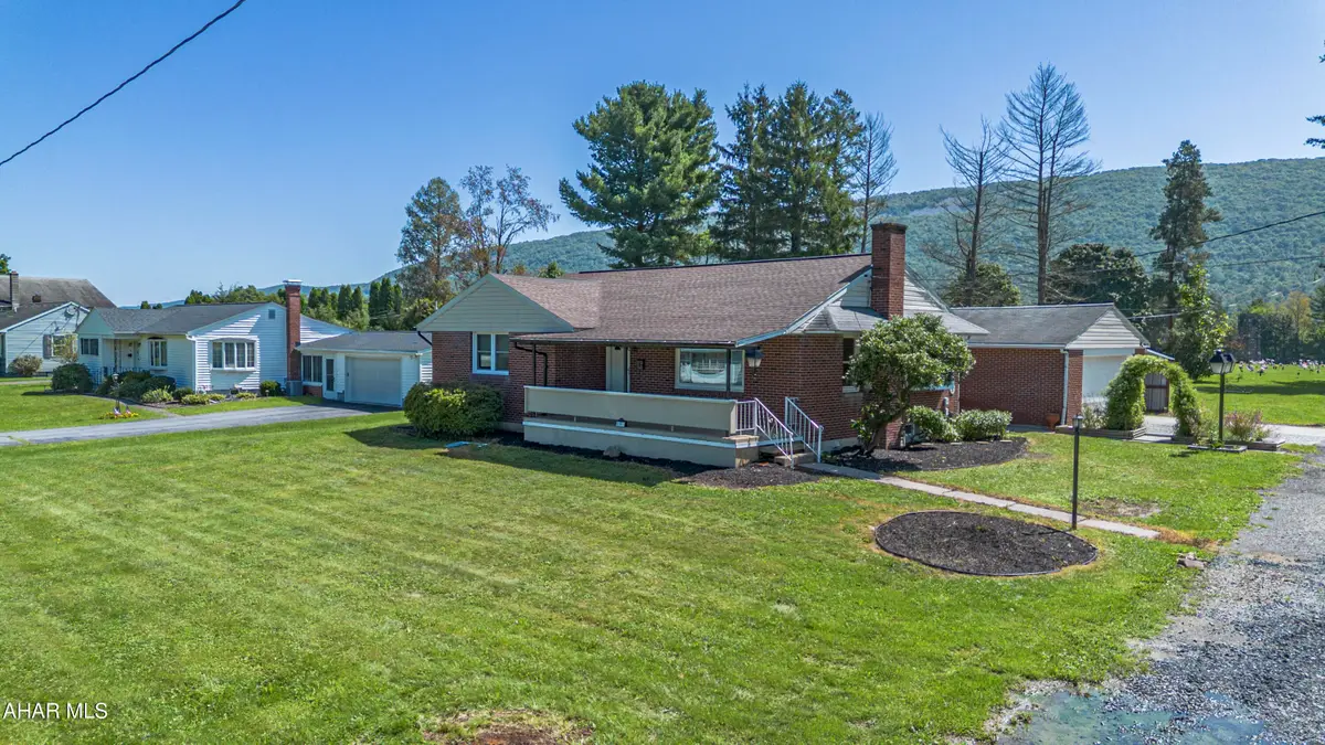 1201 E 5th Street, Bellwood, PA 16617 - #1