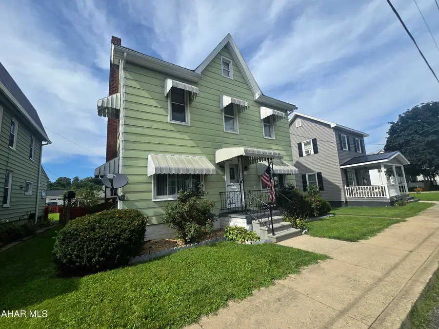 1132 4th Avenue, Duncansville, PA 16635 - #2
